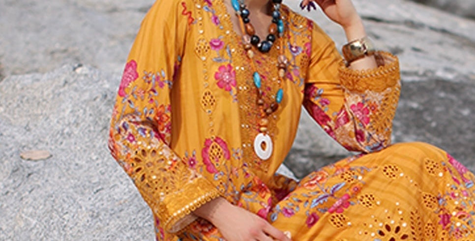 3-PC EMBROIDERED LAWN WITH EMBROIDRED CHIFFON DUPATTA CR4-02