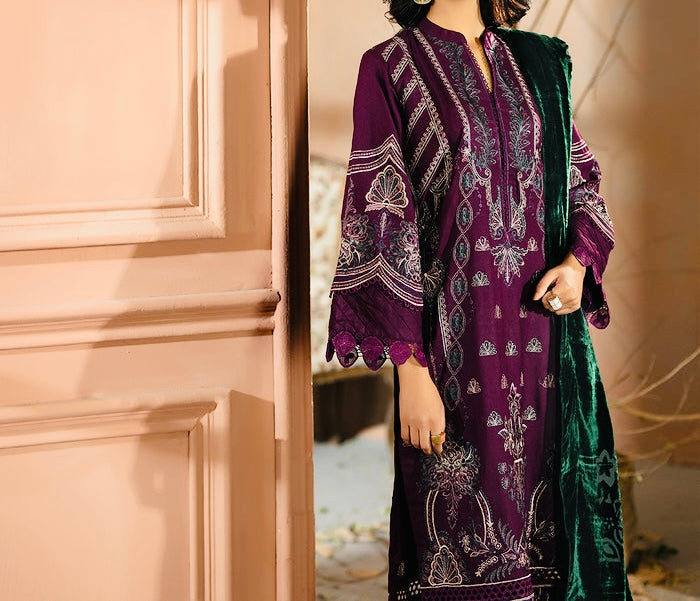 3-PCS EMBROIDERED KARANDI WITH PALACHI SHAWL CHANMBELI COLLECTION 
-CH-68128