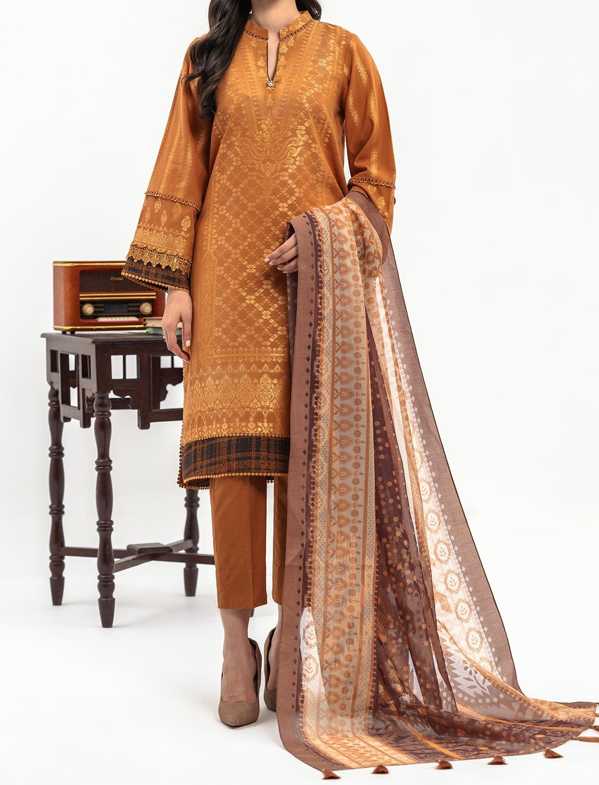 3-PC LAWN JACQUARD SHIRT WITH PRINTED DUPATTA AND TROUSER CLJ3-0340