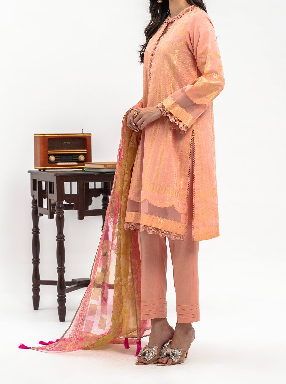 3-PC LAWN JACQUARD SHIRT WITH PRINTED DUPATTA AND TROUSER CLJ3-0640