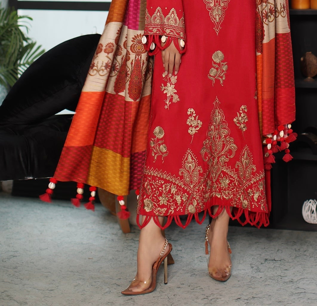 Detailed embroidered damn and jacquard wool shawl border – Marina Mystique Luxury Winter Suit